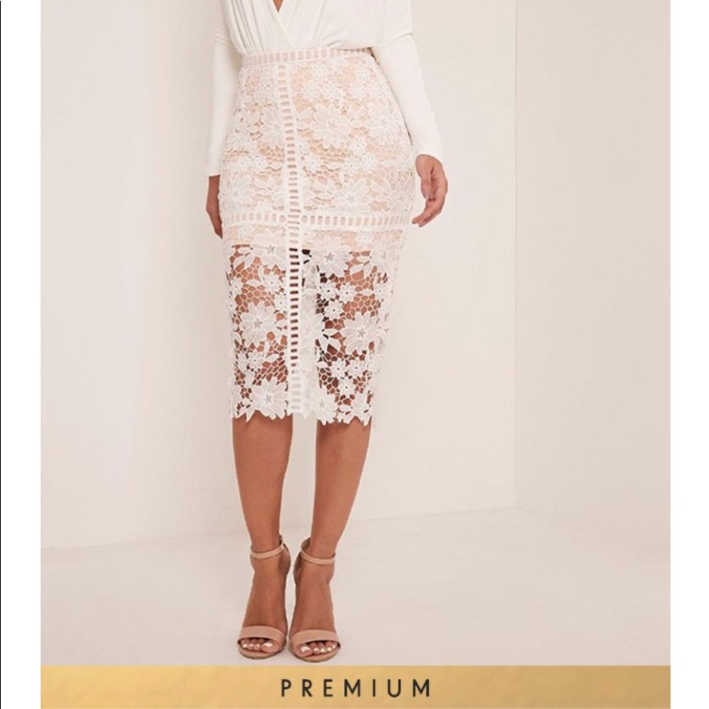 PrettyLittleThing floral lace skirt 😍